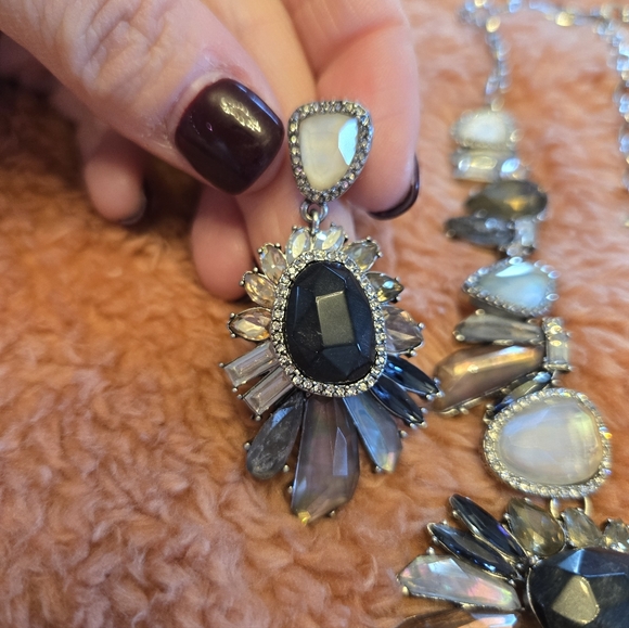 Chloe + Isabel Into the Woods Statement Necklace + Earrings - Picture 4 of 8